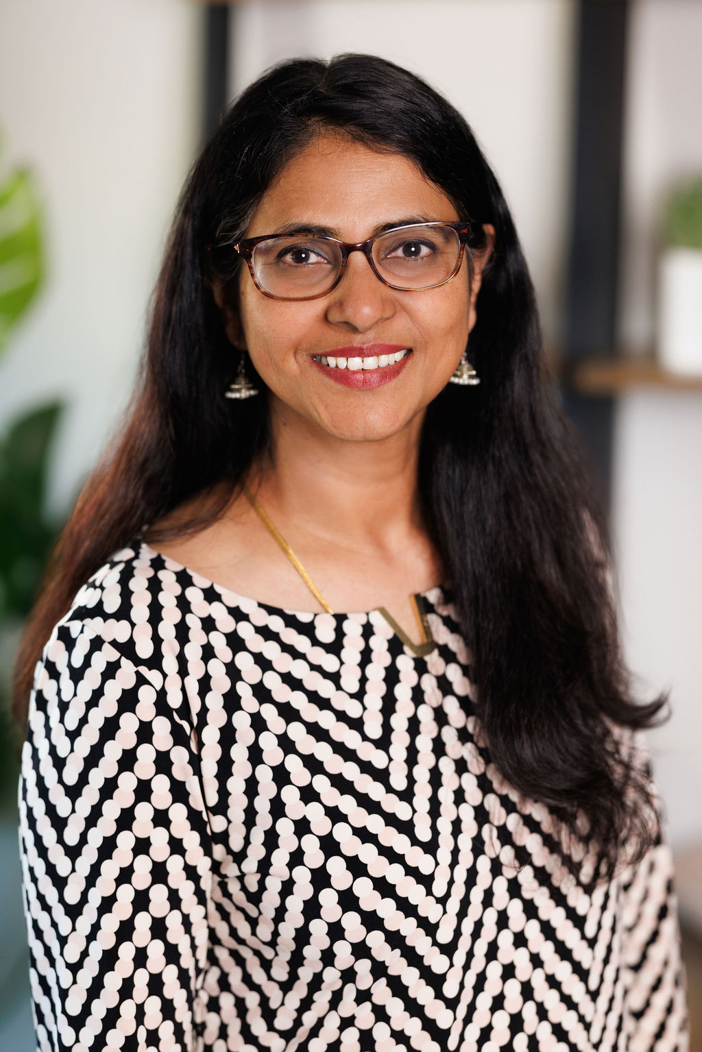 Padmapriya Parthasarathy headshot